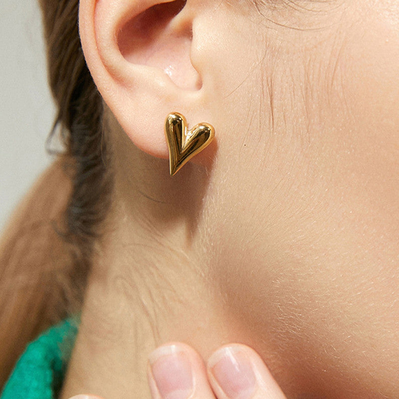 Golden Heartbeat Studs – Waterproof & Anti-Tarnish