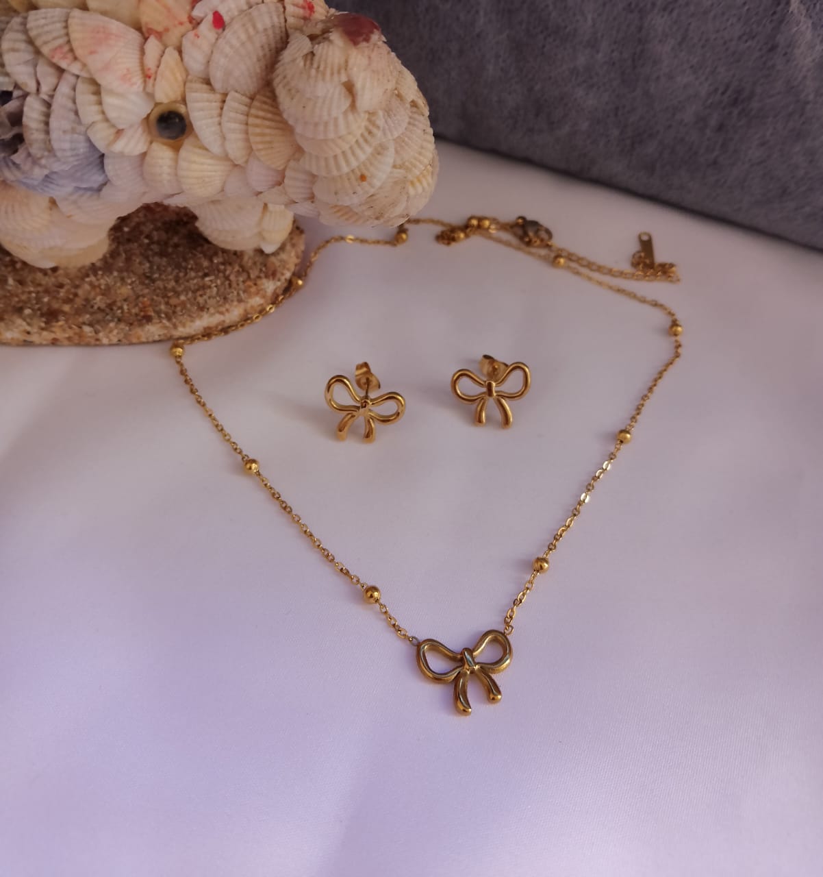 Golden Belle Bow Set – Waterproof & Anti-Tarnish