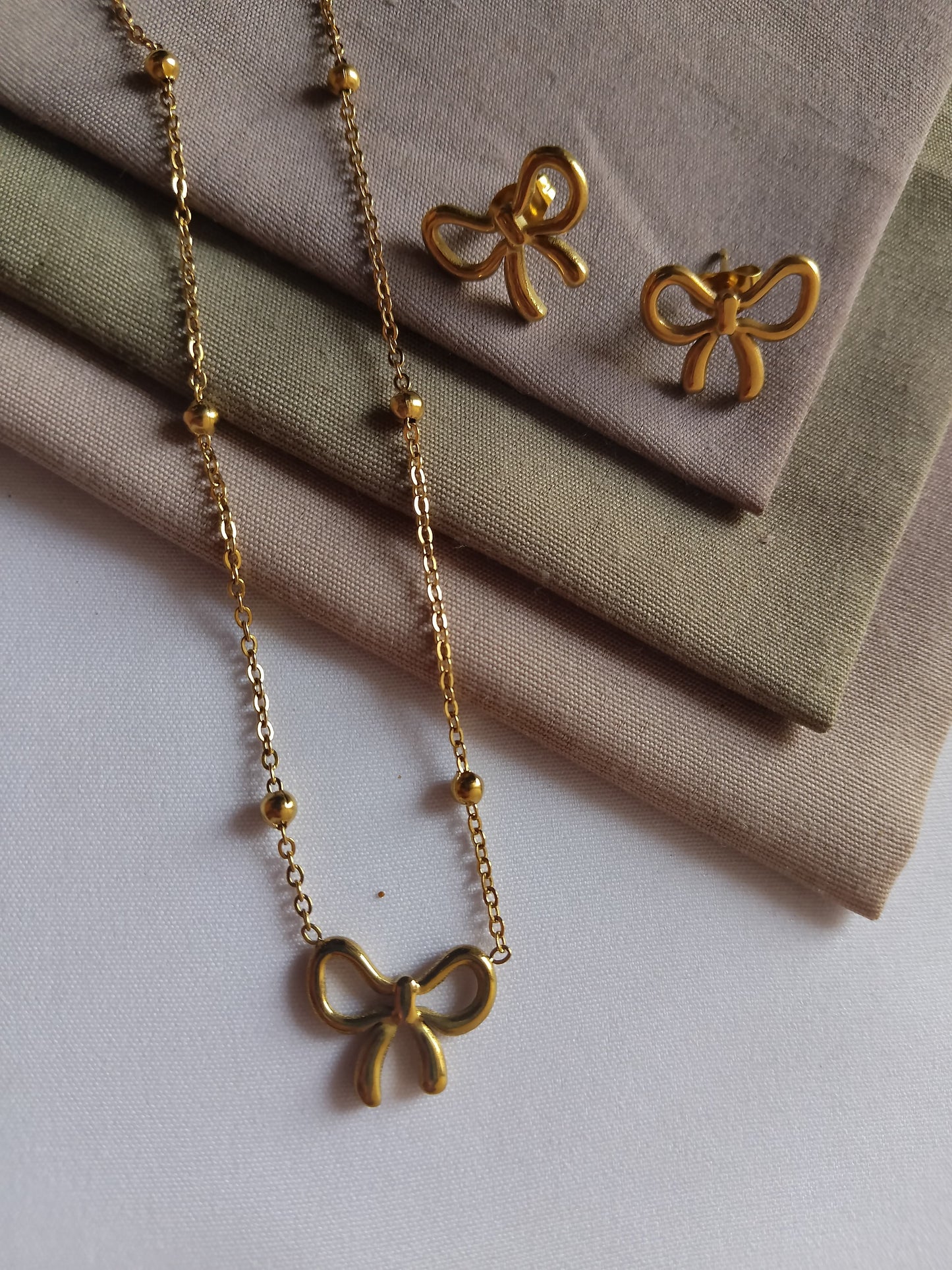 Golden Belle Bow Set – Waterproof & Anti-Tarnish